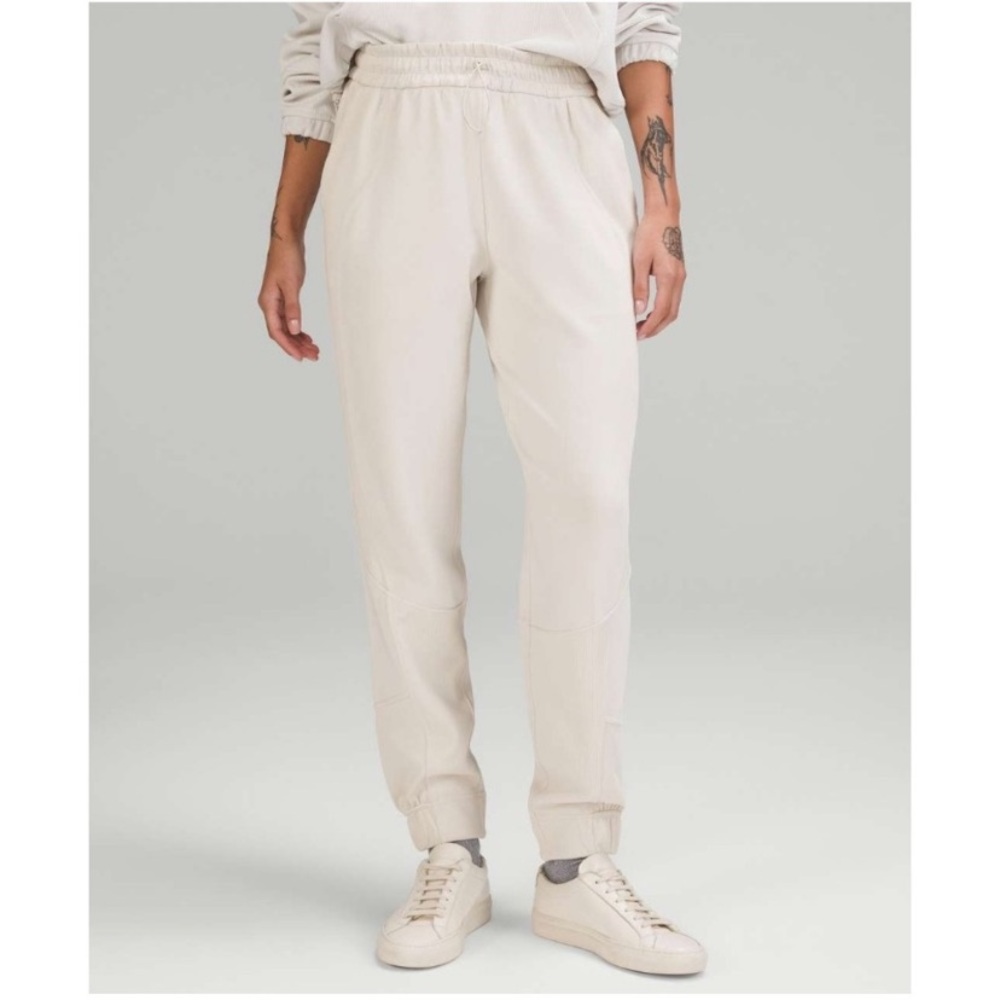 Lululemon softstreme jogger MATCHING TOP AVAILABLE